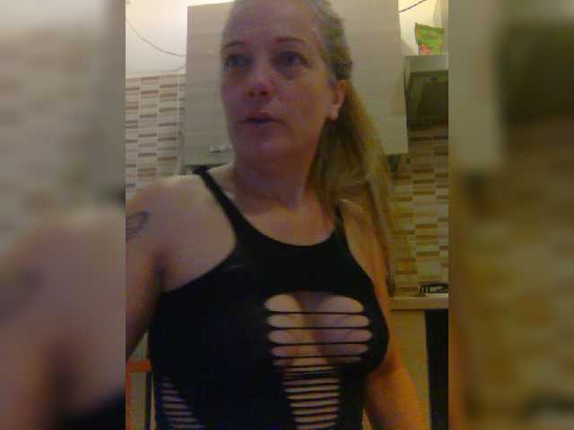 Dark-Angel-22 live webcam show