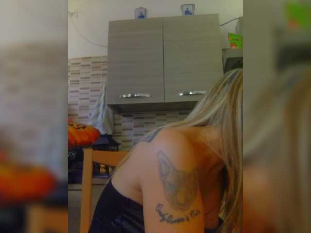 Dark-Angel-22 live cam on BongaCams