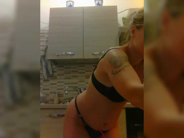 Dark-Angel-22 live cam preview