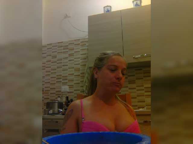 Dark-Angel-22 live webcam show