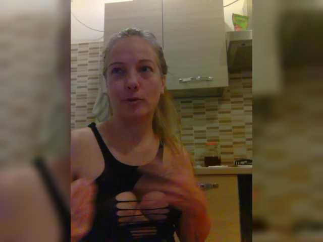 Dark-Angel-22 live webcam show
