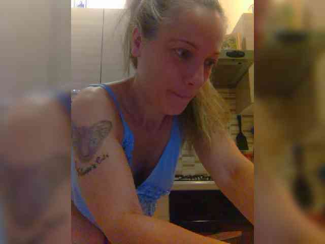 Dark-Angel-22 webcam