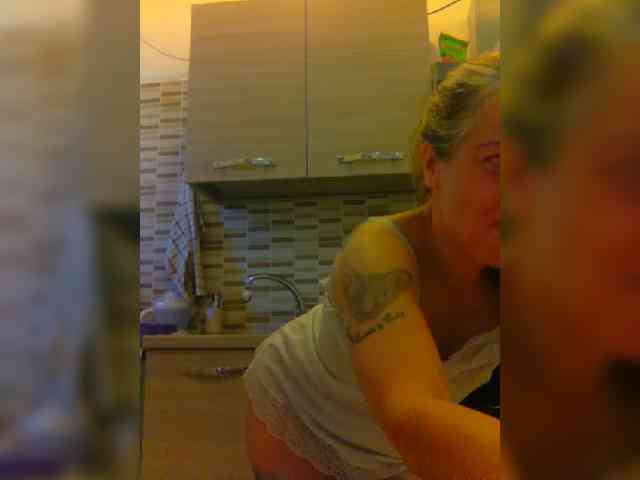 Dark-Angel-22 webcam