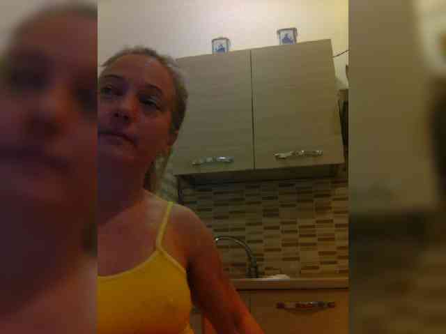 Dark-Angel-22 webcam