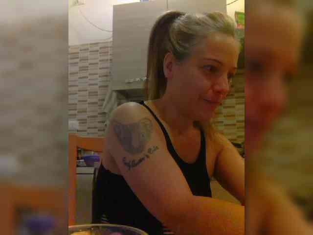 Dark-Angel-22 webcam