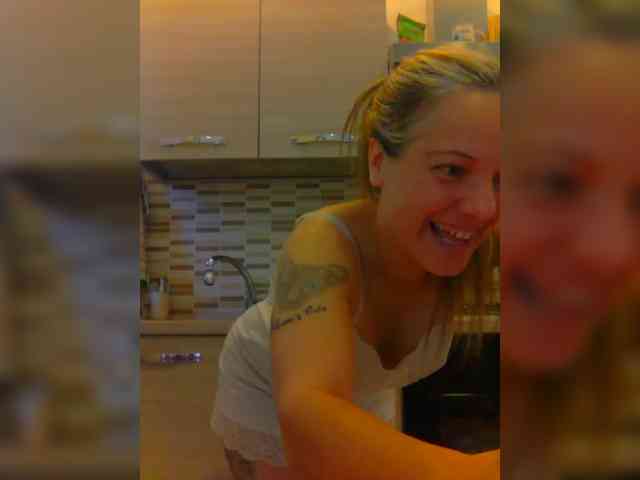 Dark-Angel-22 webcam