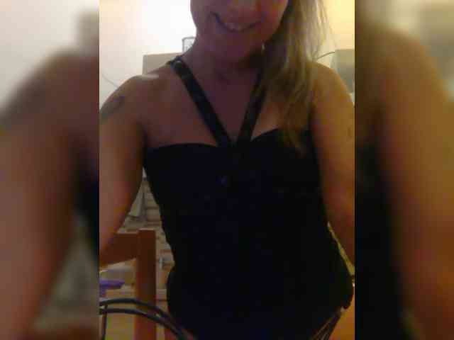 Dark-Angel-22 webcam