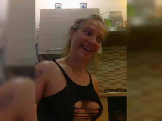 Dark-Angel-22 webcam