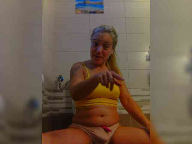 Dark-Angel-22 webcam