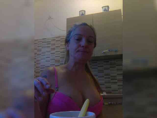 Dark-Angel-22 webcam