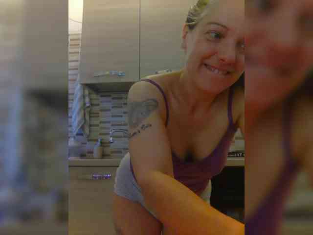 Dark-Angel-22 webcam