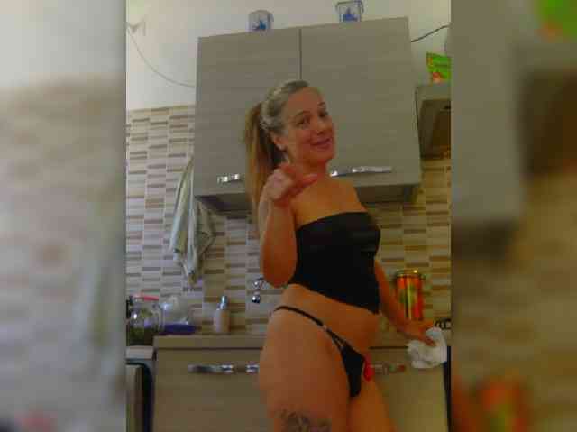Dark-Angel-22 webcam