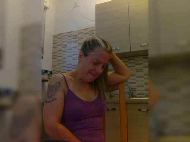 Dark-Angel-22 webcam