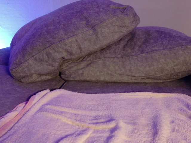 zoe-roux21 live cam on BongaCams