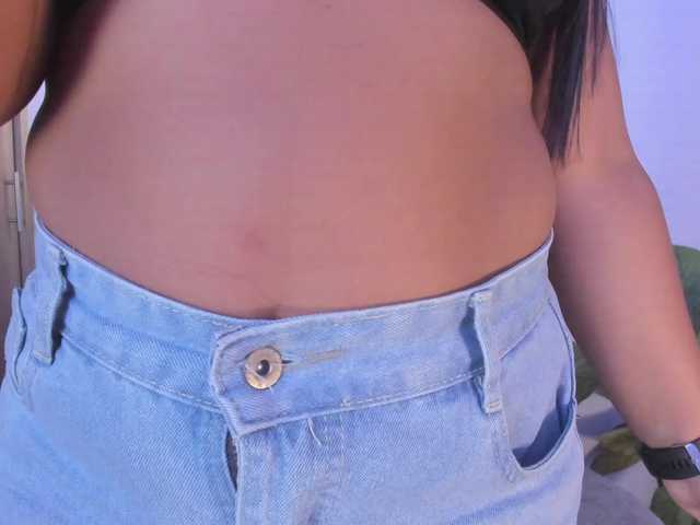 zoe-roux21 live cam on BongaCams