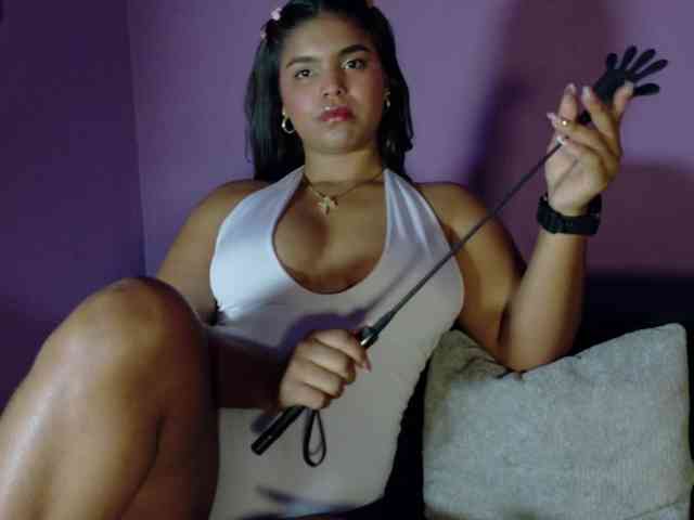 zoe-roux21 webcam