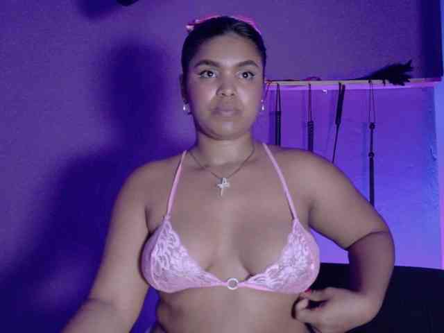 Modelo: zoe-roux21
