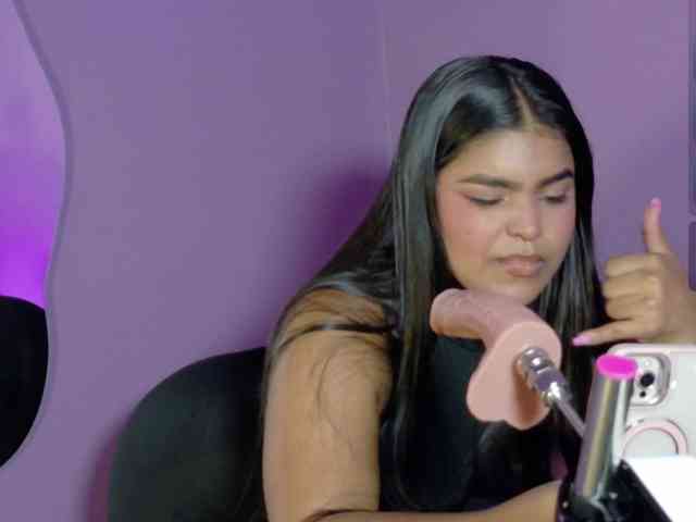 zoe-roux21 webcam