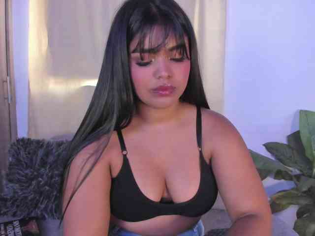 zoe-roux21 webcam