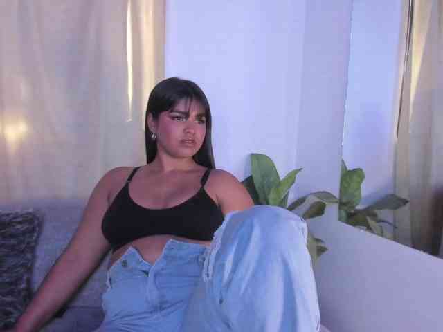zoe-roux21 webcam