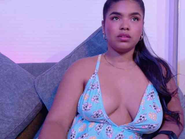 zoe-roux21 webcam