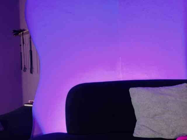 zoe-roux21 webcam