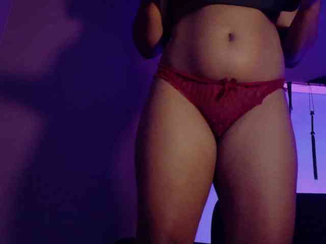 zoe-roux21 webcam