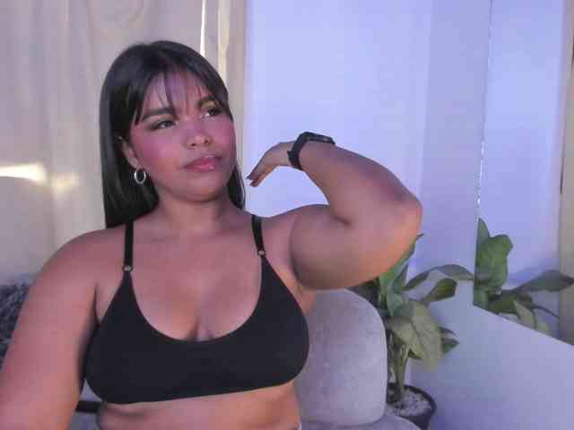 zoe-roux21 webcam