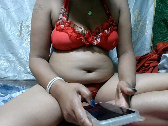 Lutricia live cam on BongaCams