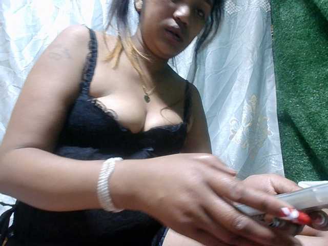 Lutricia live cam on BongaCams