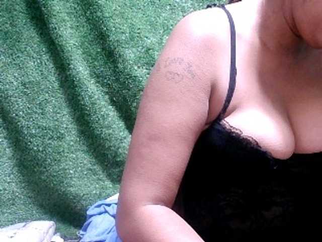 Lutricia live cam on BongaCams