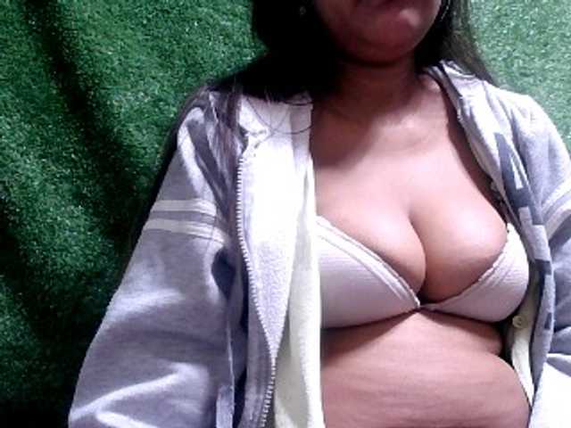 Lutricia live cam on BongaCams