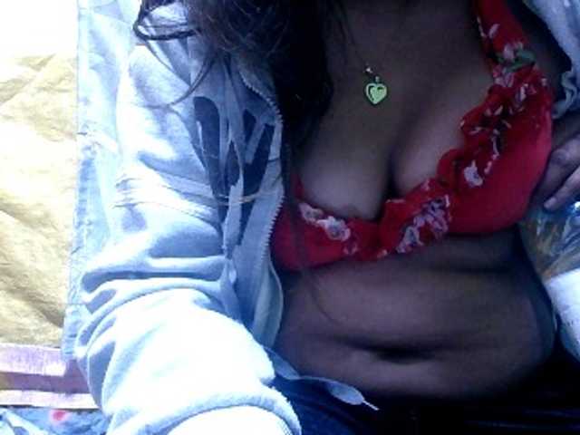 Lutricia live cam on BongaCams