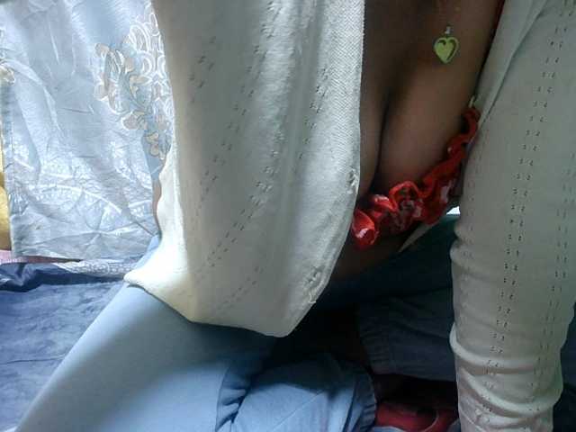 Lutricia live cam on BongaCams