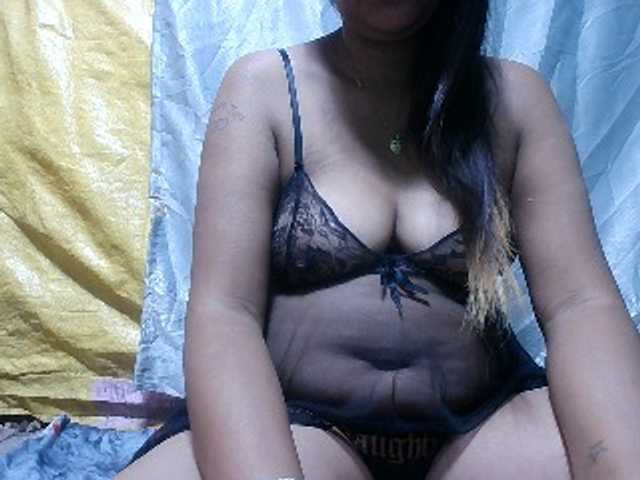 Lutricia live cam on BongaCams
