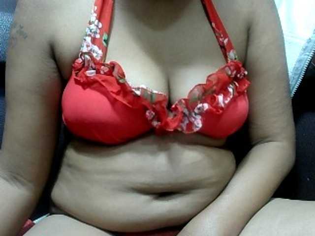Lutricia live cam on BongaCams