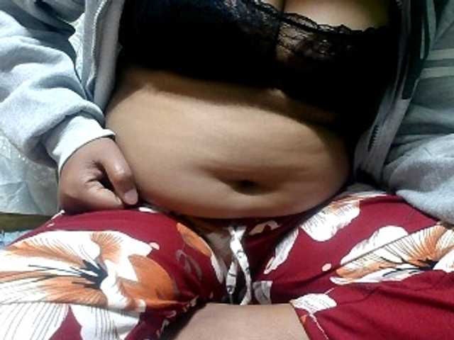 Lutricia live cam on BongaCams
