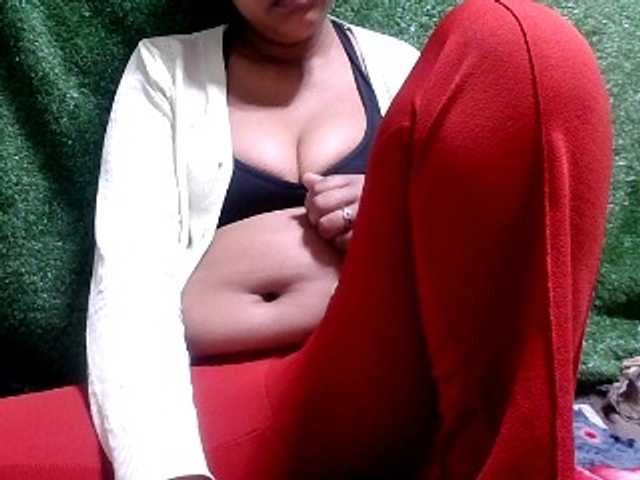 Lutricia live cam on BongaCams