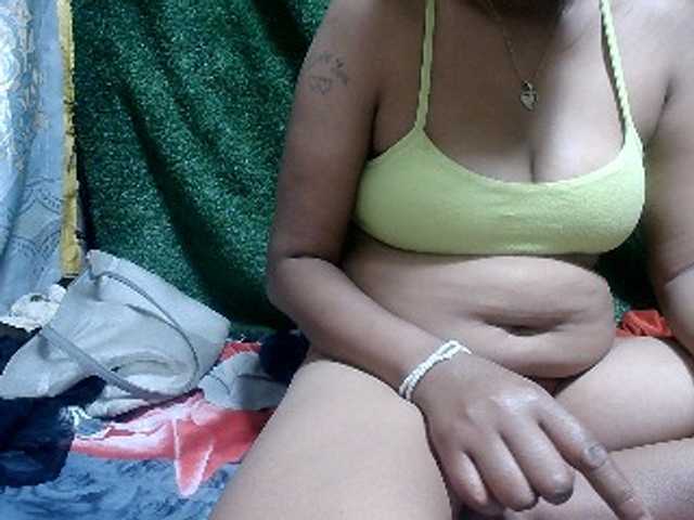 Lutricia, en directo ahora en BongaCams