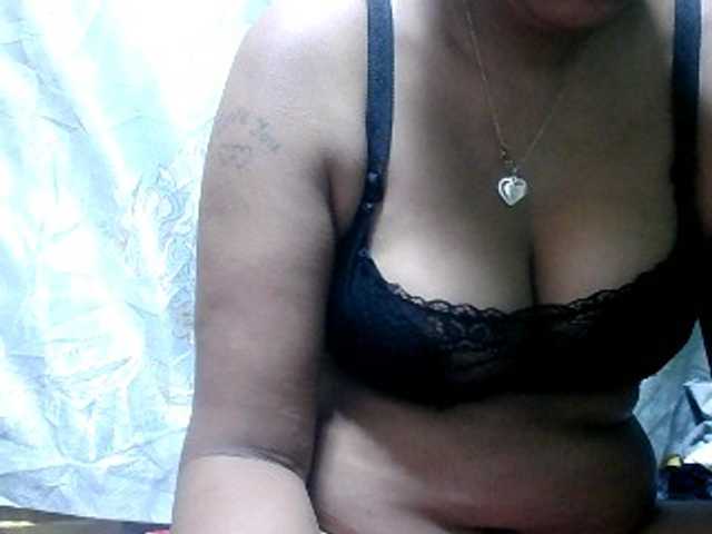 Lutricia live cam on BongaCams