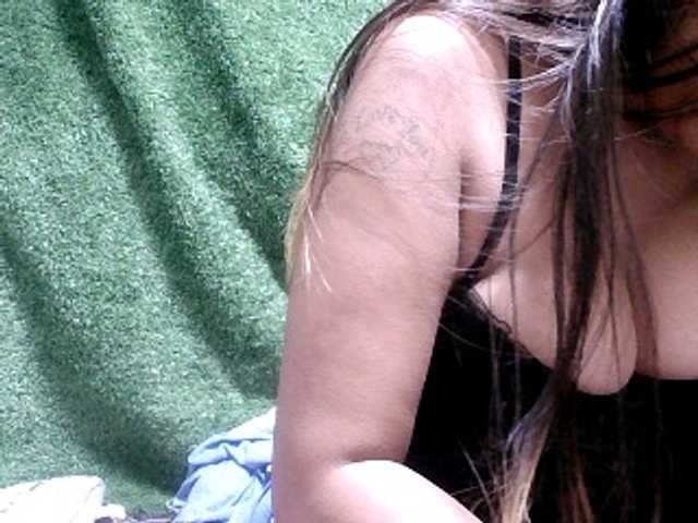 Lutricia live cam on BongaCams