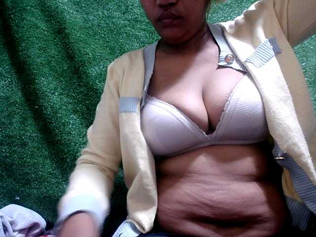 Lutricia live cam on BongaCams