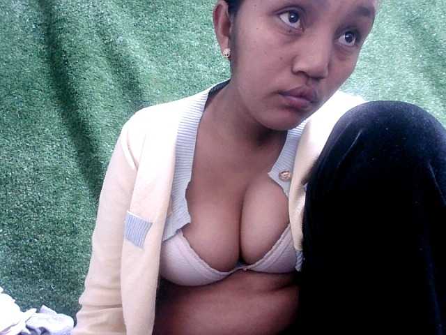 Lutricia live cam on BongaCams
