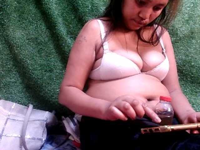 Lutricia live cam on BongaCams