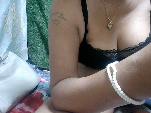 Lutricia live cam on BongaCams
