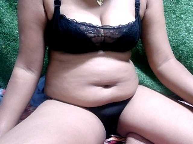 Lutricia live cam on BongaCams