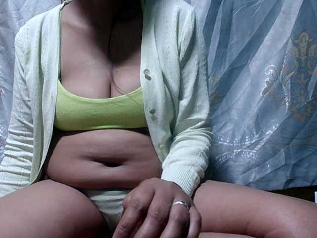 Lutricia live cam on BongaCams