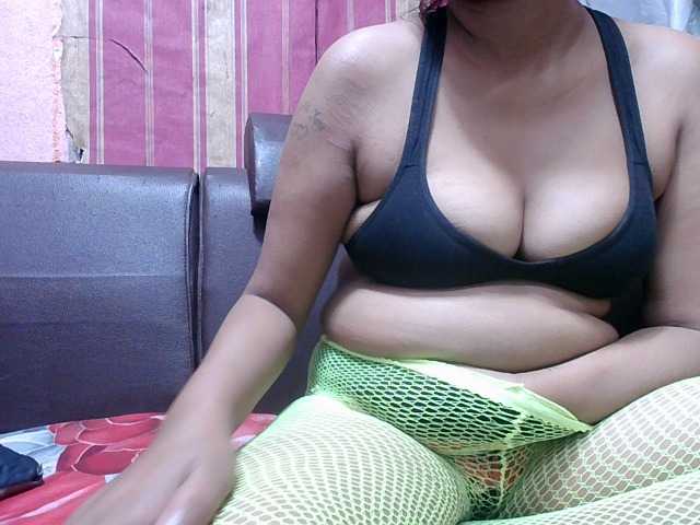 Lutricia live cam on BongaCams