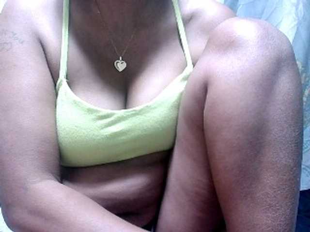Lutricia live cam on BongaCams