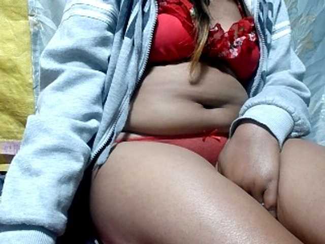 Lutricia live cam on BongaCams